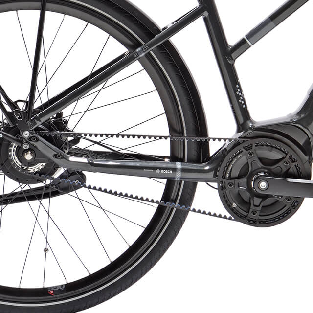 Focus on the belt of the Peugeot eT01 Powertube electric mixed VTC