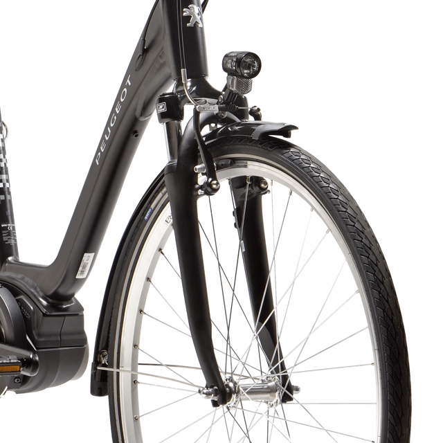 Focus on Suntour CR7V fork of the eC02 Bosch Active Line bike